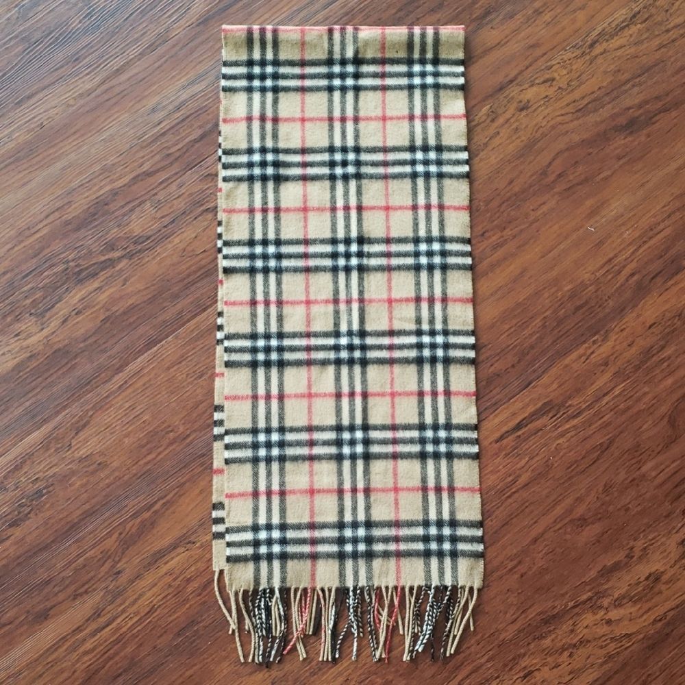 Burberry Tan Novacheck 100% Cashmere Fringe Scarf 54x11.5 Luxury Chic Designer